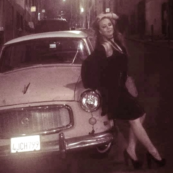 Meet your Posher, Sasha - Picture 4 of 16